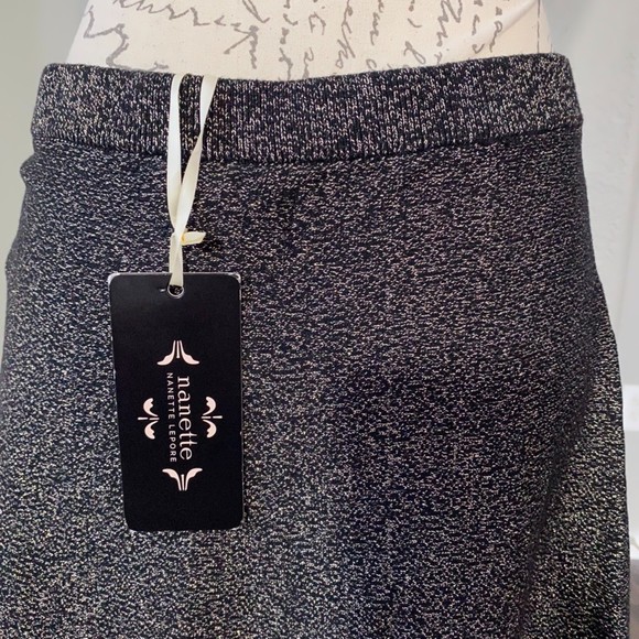 NWT Nannette Lepore Stretch Metallic Gold Flare Skirt Size Large Black - Picture 4 of 6